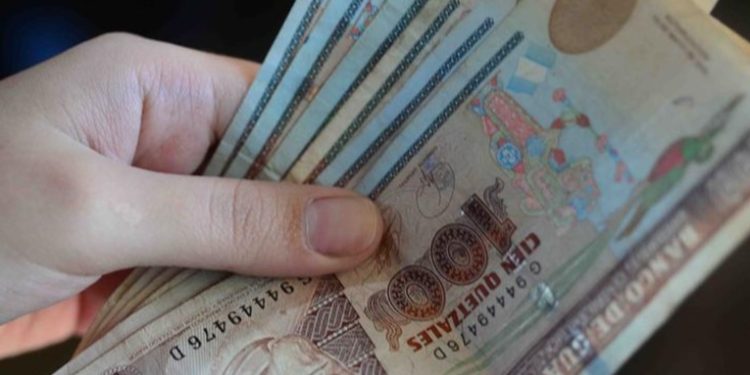 SAT anuncia supervisiones masivas para verificar el pago del Bono 14 en comercios