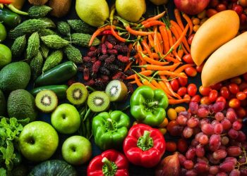 SAT busca extender impuestos a distribuidores de frutas y verduras en mercados locales