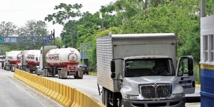 SAT inicia procesos por anomalías en declaraciones aduaneras con Honduras