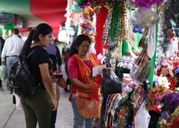 SAT lanza plan de fiscalización especial para controlar pago de impuestos en negocios navideños