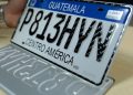SAT llama a fabricantes de placas vehiculares a licitaciones futuras