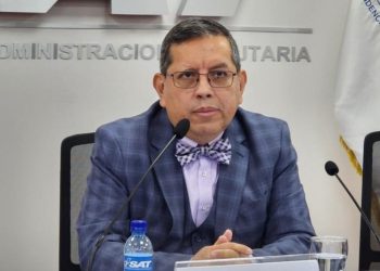 SAT reporta descenso en crecimiento de algunos impuestos, pero mantiene meta mensual