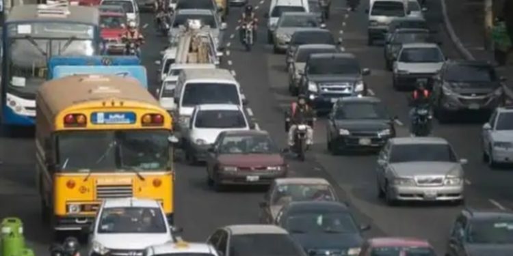 SAT reporta que más de 285 mil vehículos aún no pagan el impuesto de circulación
