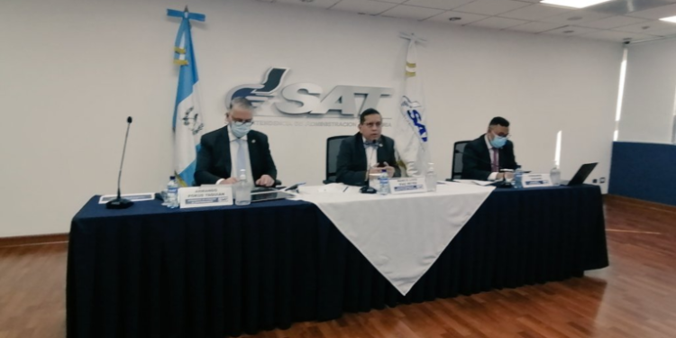 SAT sobre pasa este año la meta de recaudación