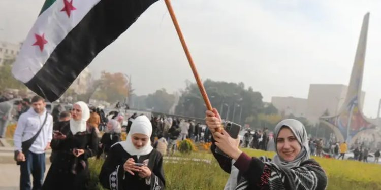 Scholz y Macron dispuestos a colaborar con nuevo poder sirio