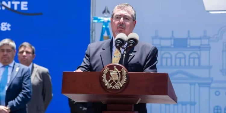 Se abre a debate la retroactividad de la reforma que permite la remosión de la fiscal general