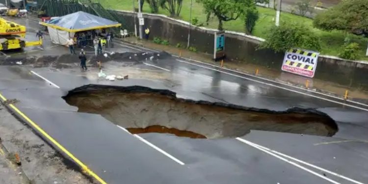 Se cumple un mes del socavamiento en el kilómetro 15.5 de la ruta al Pací­fico