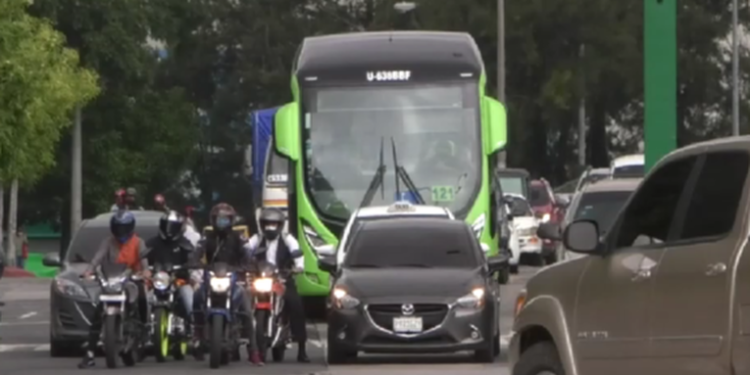 Se Hace Obligatorio el Seguro para Terceros para Todos los Conductores de Vehículos
