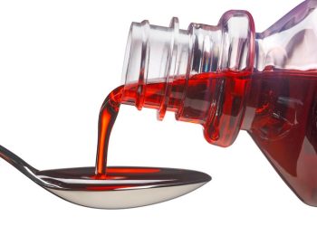 Se inicia el juicio por la muerte de decenas de niños por un jarabe para la tos indio en Gambia