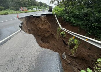 Se reporta progreso en la reparación de la tubería colapsada en el km 44 de la autopista Palín-Escuintla