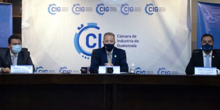 Sector privado ofrece más de 1, 500 empleos en feria virtual