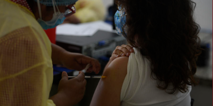 Según autoridades del Ministerio de Educación no se contempla exigir la constancia de vacunación para ser inscrito en el ciclo escolar 2022