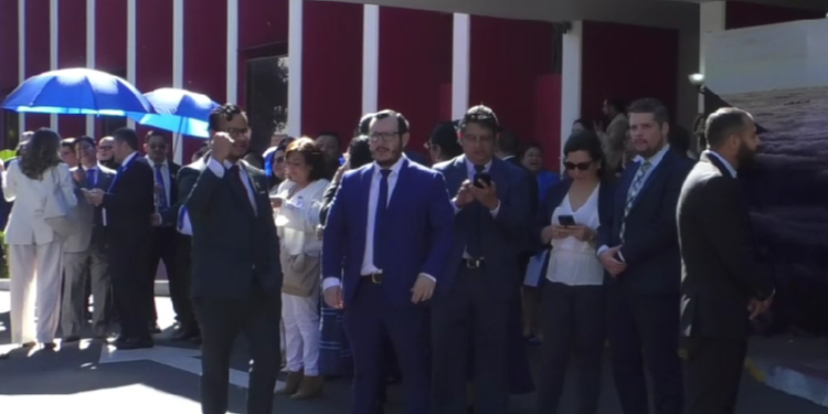 Segunda Vuelta Electoral del Colegio de Abogados se Lleva a Cabo en Club 'La Aurora' y Sedes Departamentales