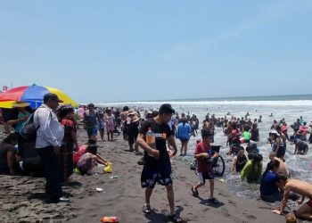 Seguro Social implementa medida preventiva en playas: 150 salvavidas para Semana Santa