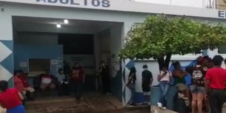 Seis alumnas de escuela de Chiquimula quedaron heridas tras colapsar techo de establecimiento