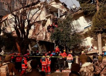 Seis muertos y 294 heridos tras dos nuevos terremotos en Turquí­a