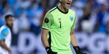 Selección Nacional: Nicholas Hagen no jugará contra Qatar
