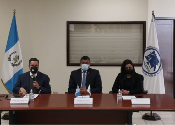 SENABED entrega informe a Vicepresidente