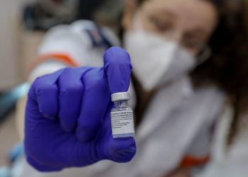 Señalan a Pfizer de imponer condiciones abusivas a Gobiernos de Latinoamérica por la compra de vacunas