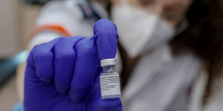 Señalan a Pfizer de imponer condiciones abusivas a Gobiernos de Latinoamérica por la compra de vacunas