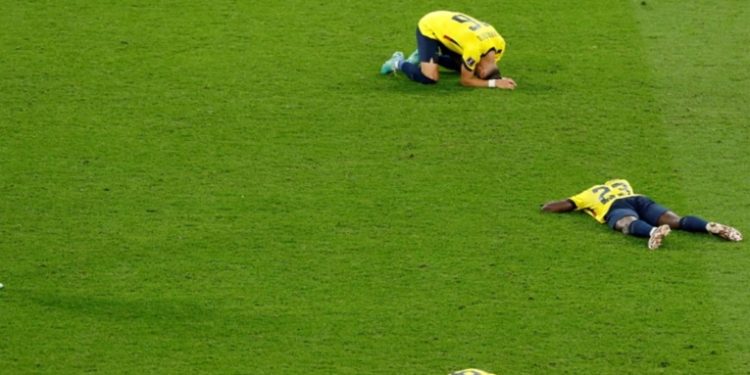 Senegal gana 2-1 a Ecuador y lo elimina del Mundial