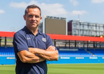 Sergi Barjuan toma las riendas del Barí§a de forma interina