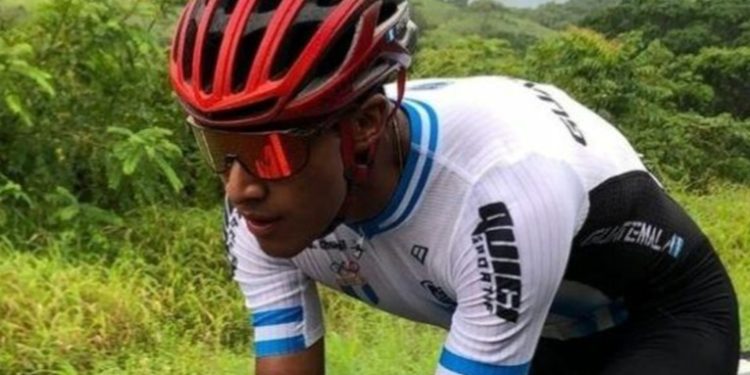 Sergio Chumil ganó la cuarta etapa de la Vuelta a Guatemala