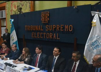 Sesión extraordinaria del Tribunal Supremo Electoral discute posible extensión del período electoral
