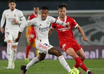 Sevilla y Madrid empatan y dejan La Liga igual
