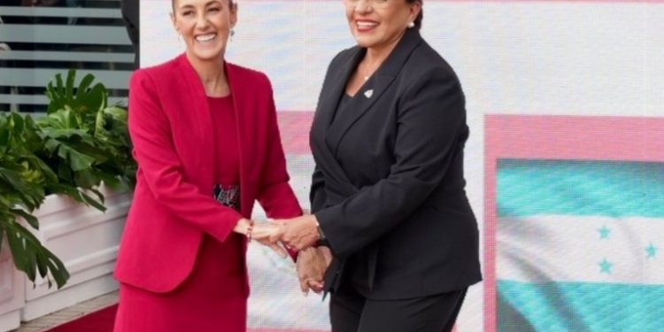 Sheinbaum en la Celac: 'No al bloqueo a Cuba, no al bloqueo a Venezuela'