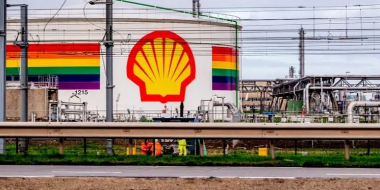 Shell vence: tribunal anula sentencia en defensa del clima