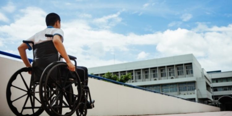 Siguen sin entregar becas escolares a alumnos con discapacidad