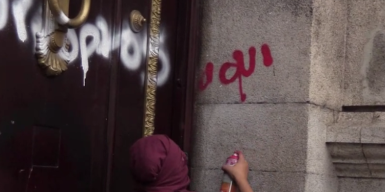 Siguen sin realizar los trabajos necesarios para eliminar las pintas al congreso