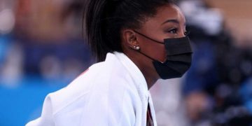 Simone Biles, habla tras su retirada en la final de gimnasia por equipos