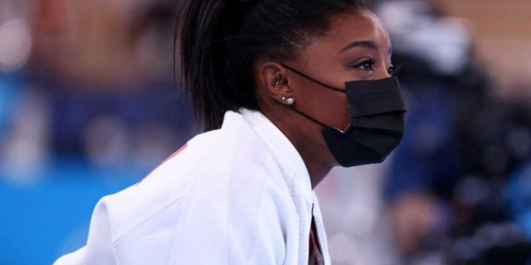 Simone Biles, habla tras su retirada en la final de gimnasia por equipos