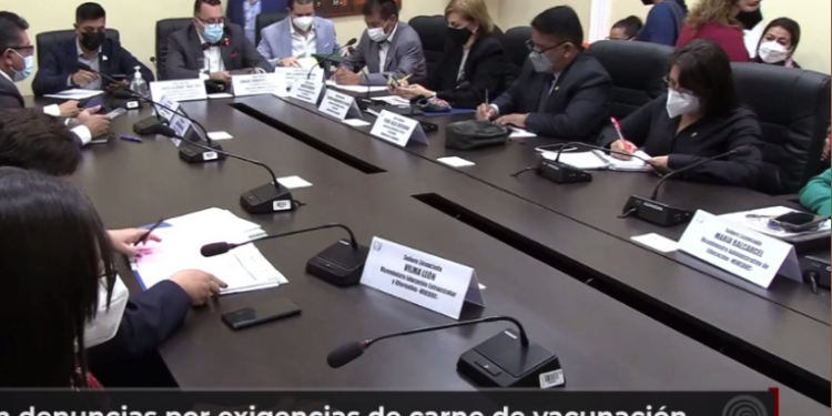 Sin denuncias por exigencias de constancia de vacunación