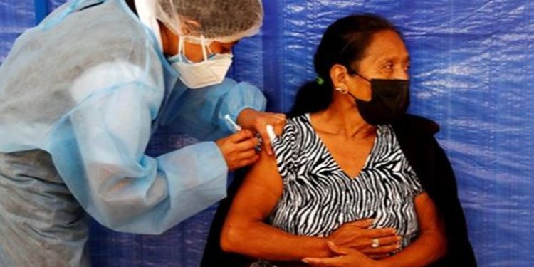 Solo una de cada 5 personas está vacunada contra el covid-19 en Latinoamérica y el Caribe