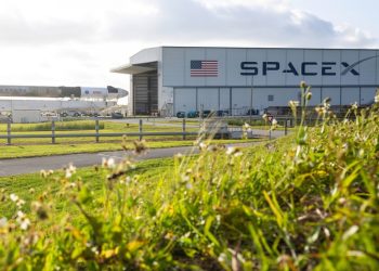 SpaceX estaría fabricando una enorme red de satélites espía para EE.UU.