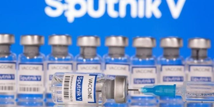 Sputnik V muestra una protección contra ómicron 2 veces superior a la de Pfizer