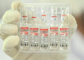 Sputnik V protege contra todas las mutaciones del coronavirus, afirma el director del centro que desarrolló la vacuna