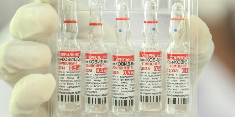 Sputnik V protege contra todas las mutaciones del coronavirus, afirma el director del centro que desarrolló la vacuna