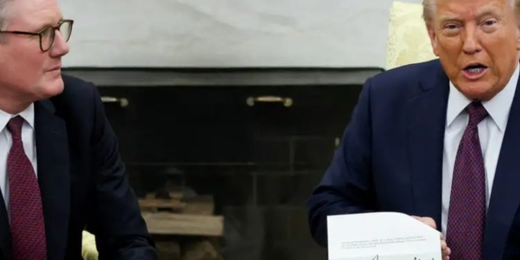 Starmer califica de histórica la firma del acuerdo con EEUU