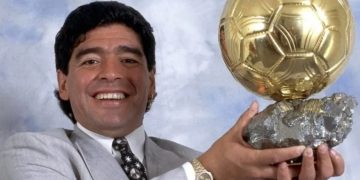 Subastan balón de oro de México 86’
