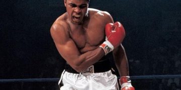 Subastan por 6,18 millones de dólares un cinturón de campeón de Muhammad Ali