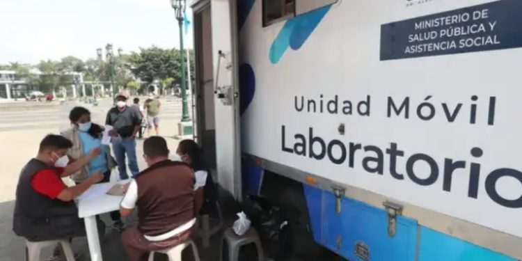 Aumenta la positividad en los hisopados en el centro de aplicación de pruebas