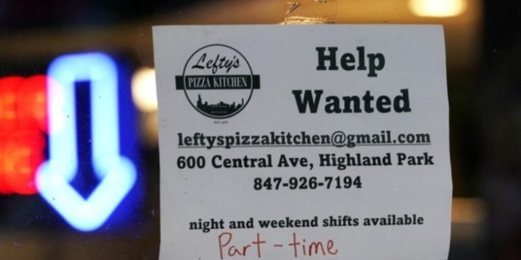 Suben pedidos de ayuda por desempleo en EEUU