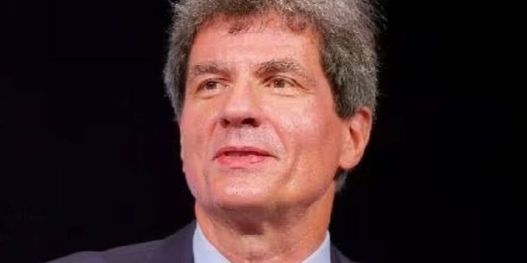 Subsecretario de Estado José W. Fernández llega a Guatemala para abogar por una transición democrática pacífica