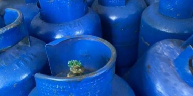 Subsidio al gas propano podrí­a ser financiado por ahorros en plan de contención de gastos