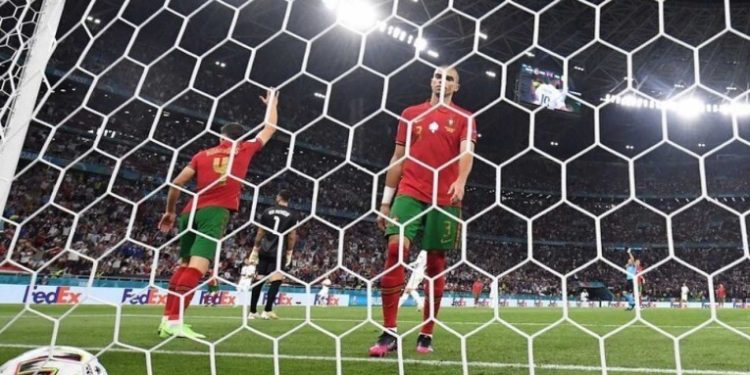 Sufriendo y haciendo números: así llegan los mejores terceros a octavos de la Eurocopa