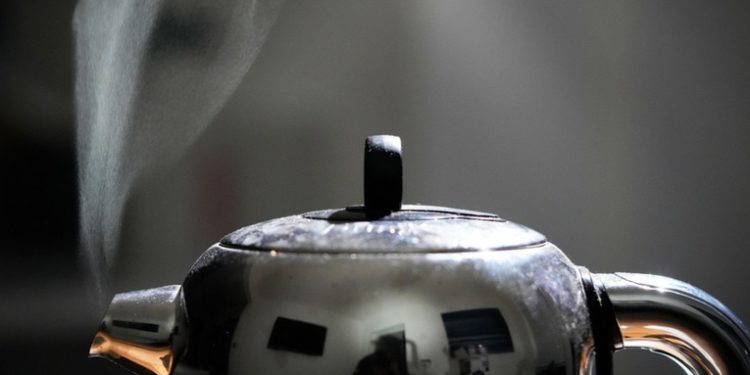 Sugieren un sencillo método para eliminar microplásticos del agua